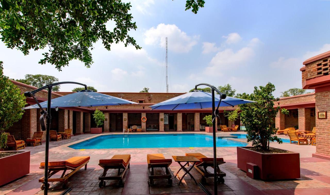 Faisalabad Serena Hotel Exterior photo